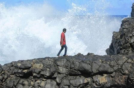 Pont Natural can make it rain without clouds in Mauritius!